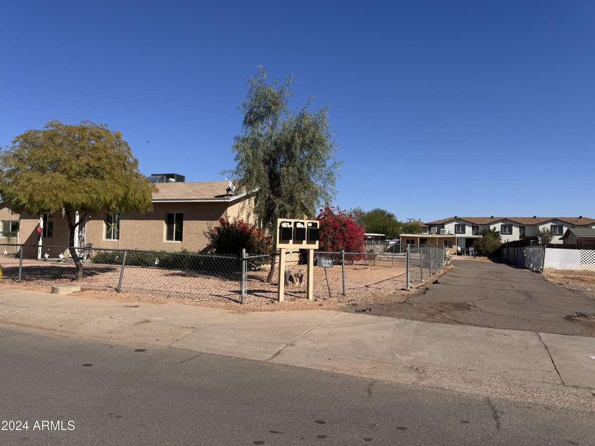 Phoenix, AZ 85015,51195121 N 18th Avenue