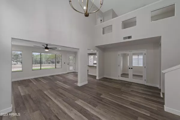 4939 E ROBERTA Drive Cave Creek, AZ 85331