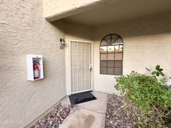 Mesa, AZ 85201,930 N MESA Drive #1006