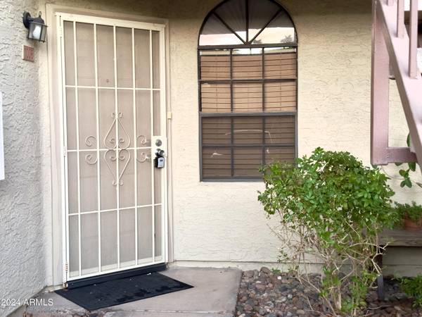 Mesa, AZ 85201,930 N MESA Drive #1006