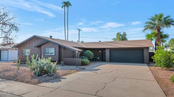 8619 E Thornwood Drive, Scottsdale, AZ 85251