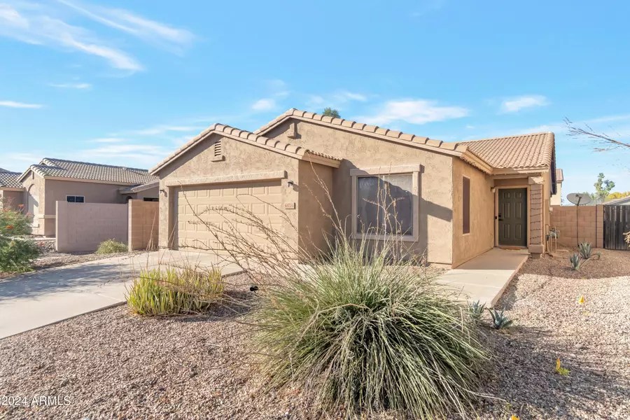 43726 W SAGEBRUSH Trail, Maricopa, AZ 85138