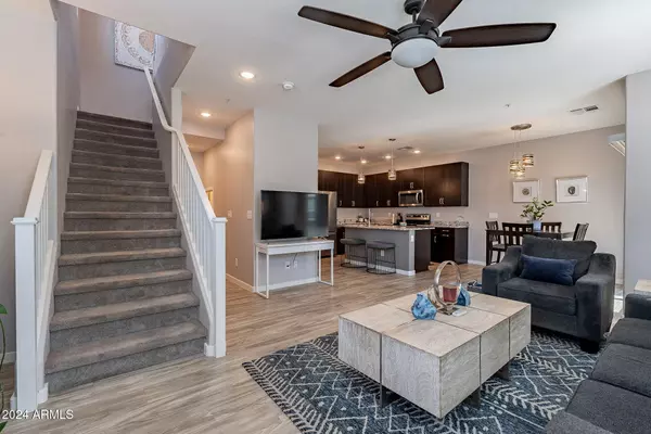 Phoenix, AZ 85040,2208 E HIDALGO Avenue