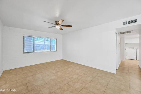 Phoenix, AZ 85015,1518 W COLTER Street #10