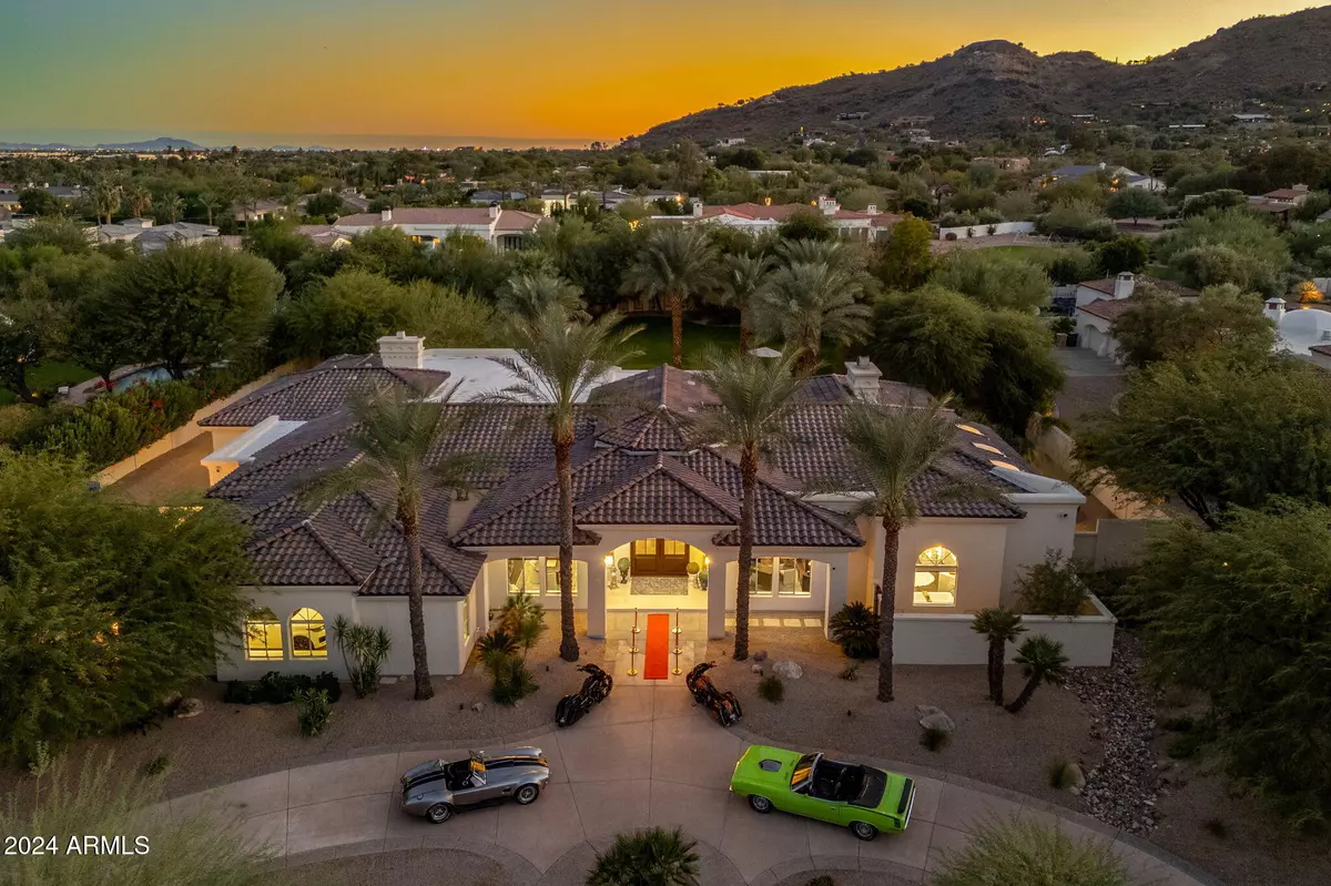 Paradise Valley, AZ 85253,6515 E STALLION Road