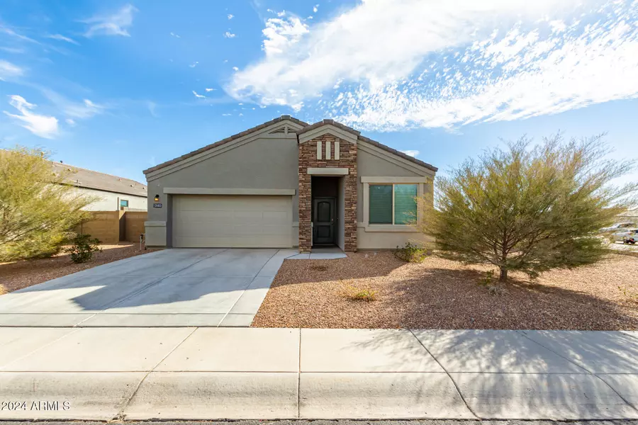 31053 W MITCHELL Drive, Buckeye, AZ 85396