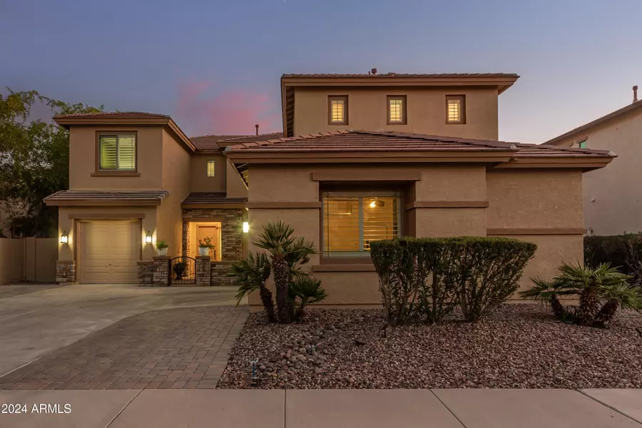 3915 E AQUARIUS Place, Chandler, AZ 85249