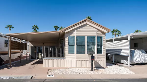 915 MINESHAFT Drive, Apache Junction, AZ 85119