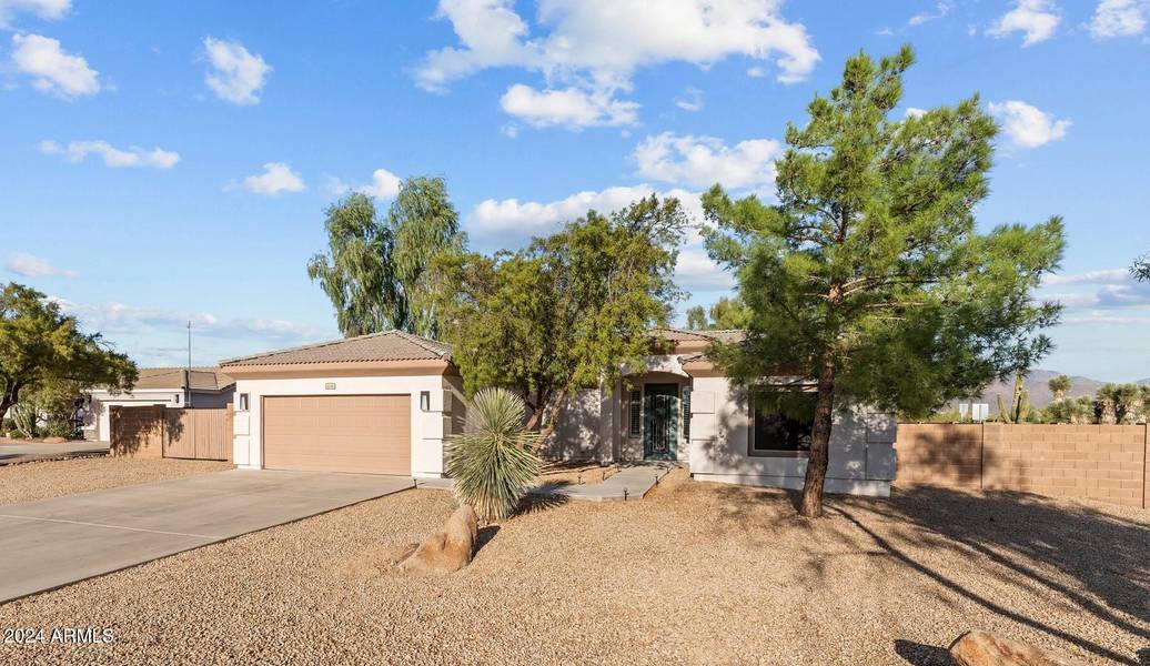 26395 S KRISTINA Drive, Congress, AZ 85332