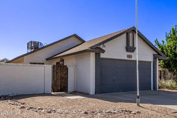 1805 E BLUEFIELD Avenue, Phoenix, AZ 85022