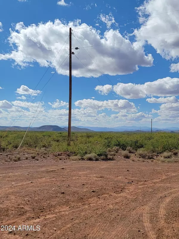 Pearce, AZ 85625,750 S Kuykendall Road #-