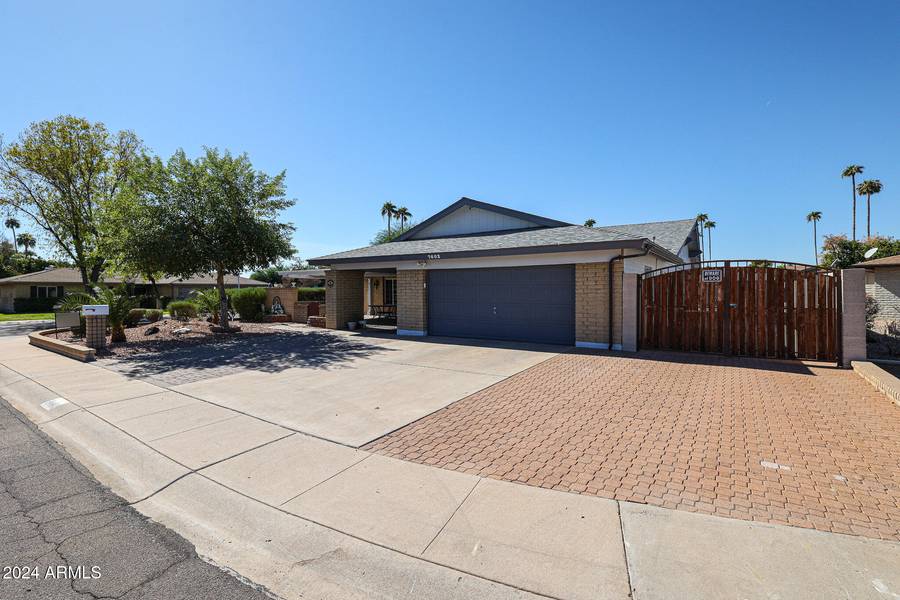 7602 N 45TH Drive, Glendale, AZ 85301