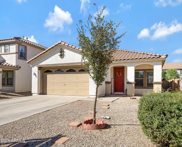 768 E DENIM Trail, San Tan Valley, AZ 85143