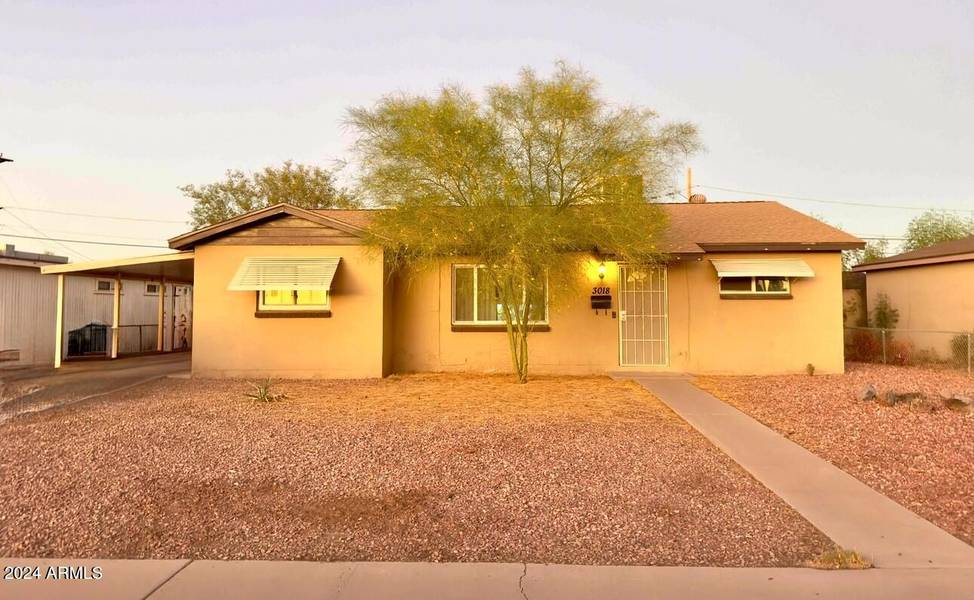 3018 W LAWRENCE Lane, Phoenix, AZ 85051