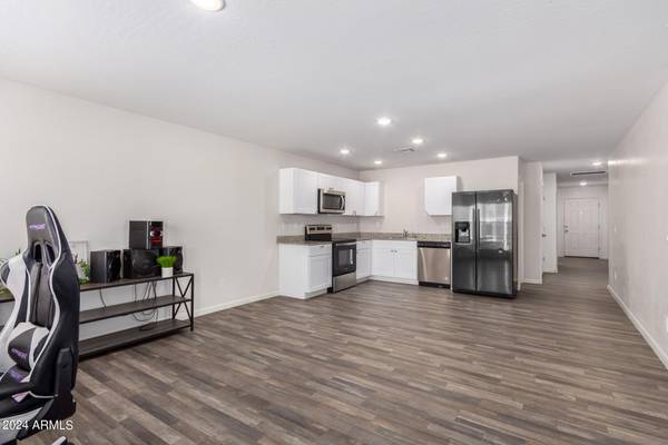 Morristown, AZ 85342,472 BRANDEIS Drive