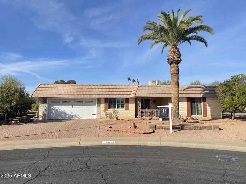 14206 N BAYWOOD Court, Sun City, AZ 85351