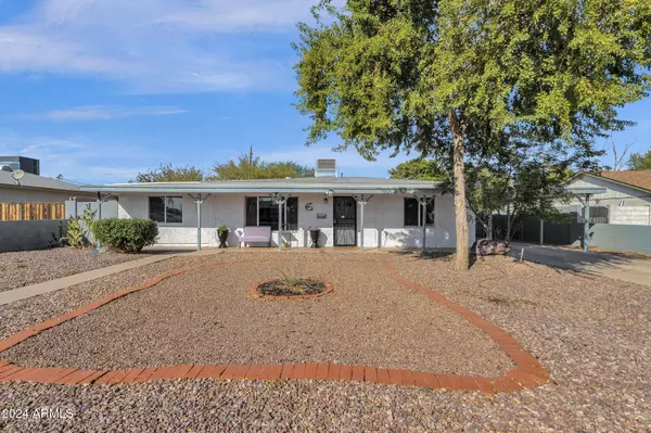 2118 W CAMPBELL Avenue, Phoenix, AZ 85015