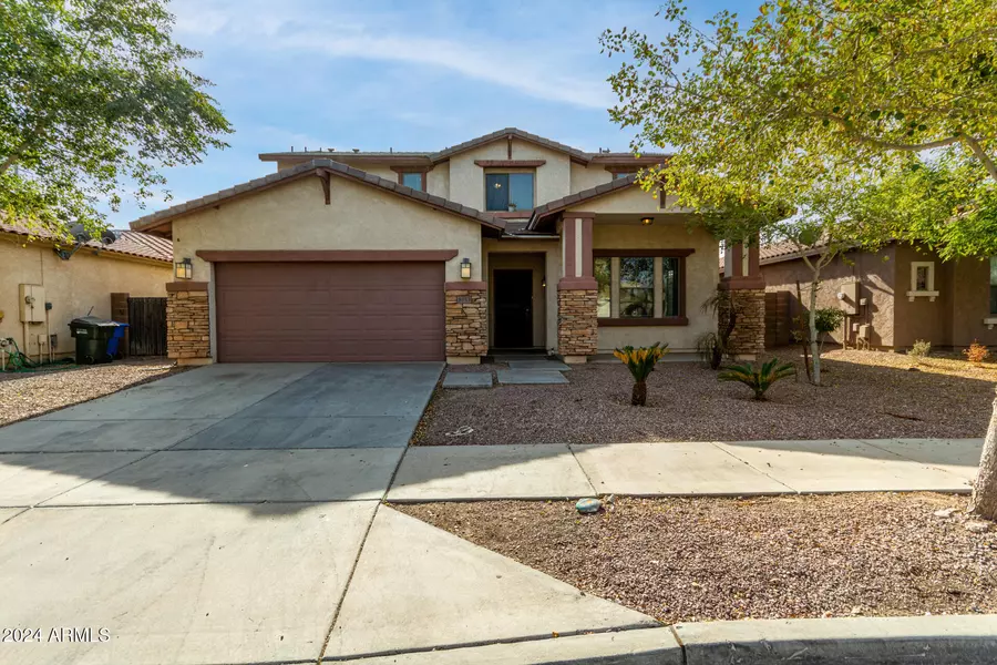 8153 W FOREST GROVE Avenue, Phoenix, AZ 85043