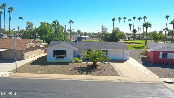 12247 N AUGUSTA Drive, Sun City, AZ 85351