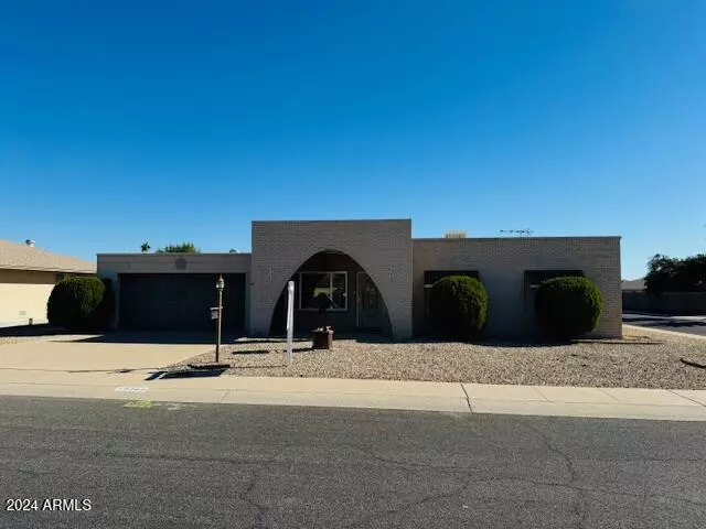 10202 W EDGEWOOD Drive, Sun City, AZ 85351