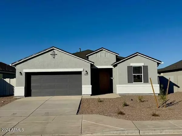 5736 E Clandestine Drive, San Tan Valley, AZ 85140