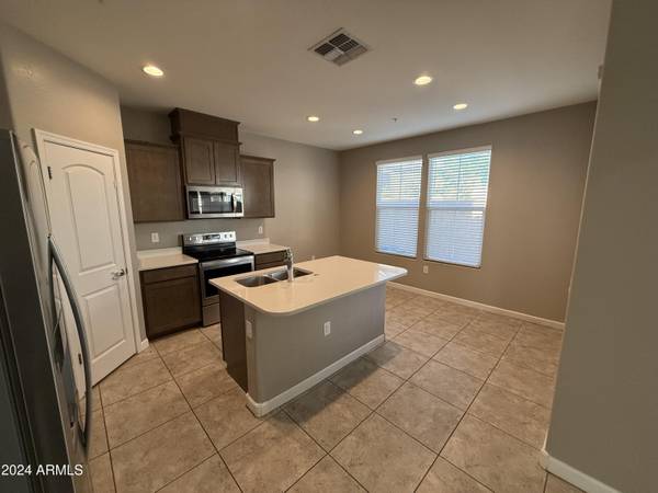 Chandler, AZ 85225,1255 N ARIZONA Avenue #1066