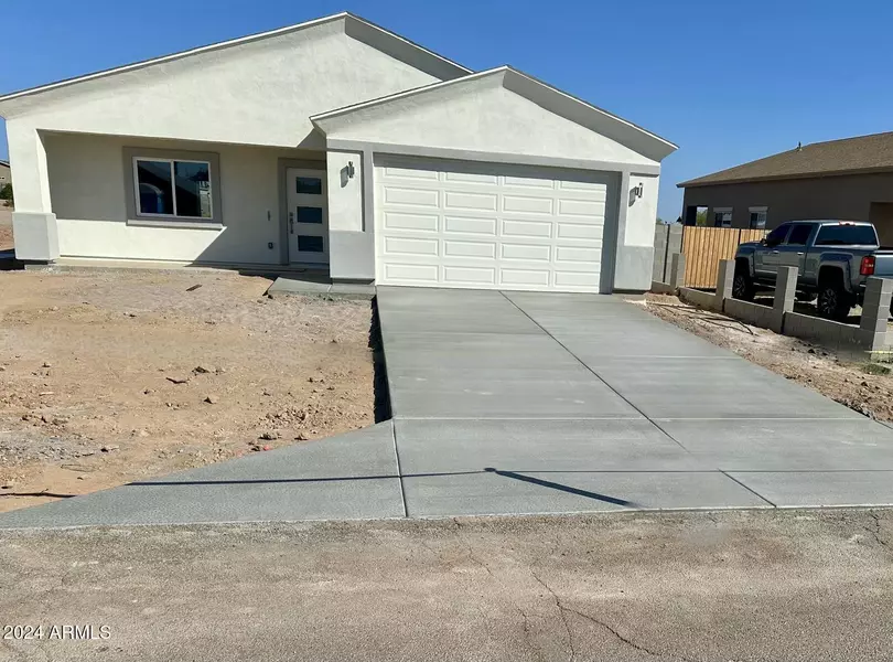 31825 N POPLAR Street, Wittmann, AZ 85361