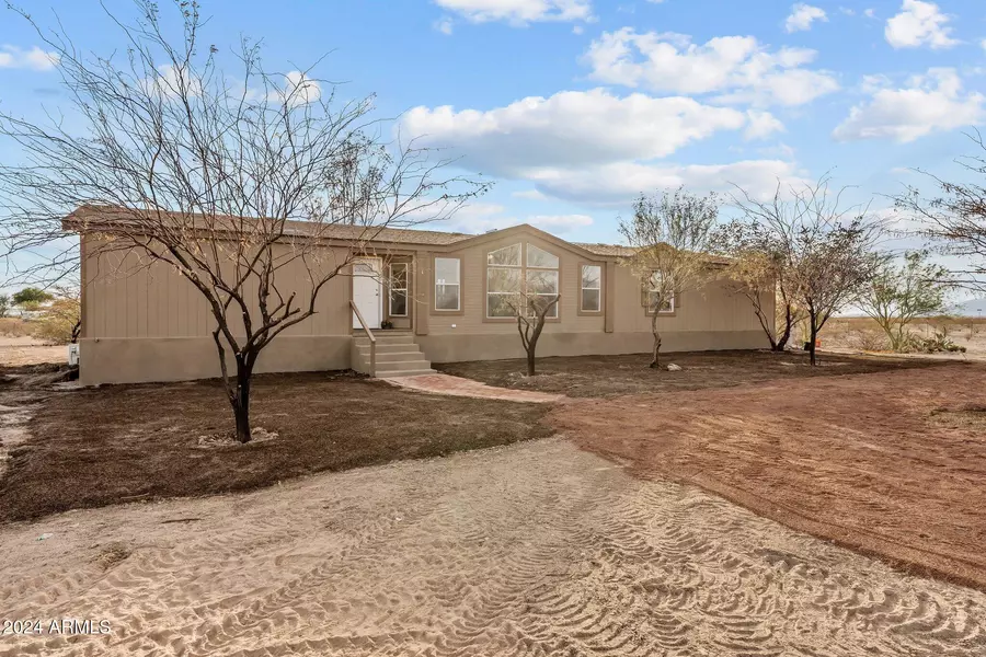 37813 W CAVALIER Drive, Tonopah, AZ 85354