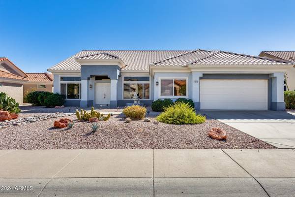 14019 W GUNSIGHT Drive, Sun City West, AZ 85375