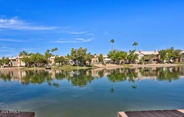 2036 E CATAMARAN Drive, Gilbert, AZ 85234