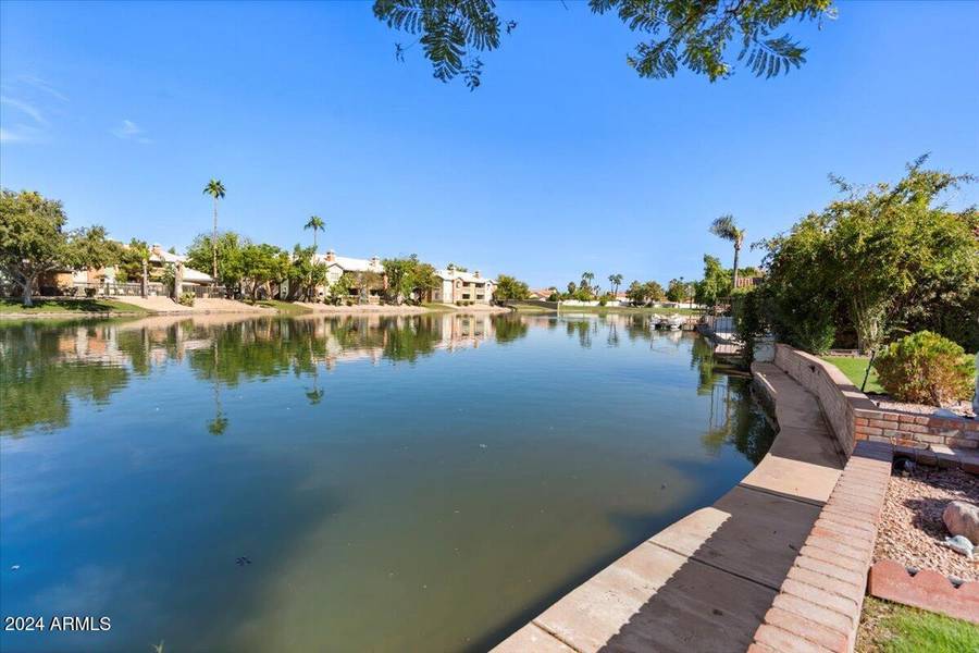 2036 E CATAMARAN Drive, Gilbert, AZ 85234