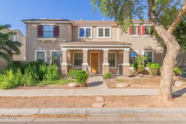 2858 E SHANNON Street, Gilbert, AZ 85295