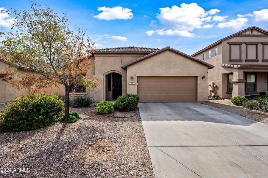 1095 W DESERT VALLEY Drive, San Tan Valley, AZ 85143