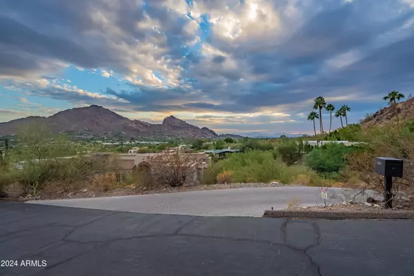 Paradise Valley, AZ 85253,5625 E INDIAN BEND Road