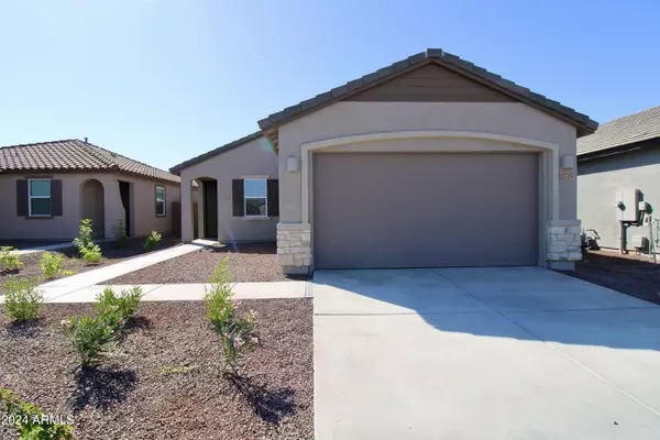 2729 E TRAIL BLAZER Drive, San Tan Valley, AZ 85140