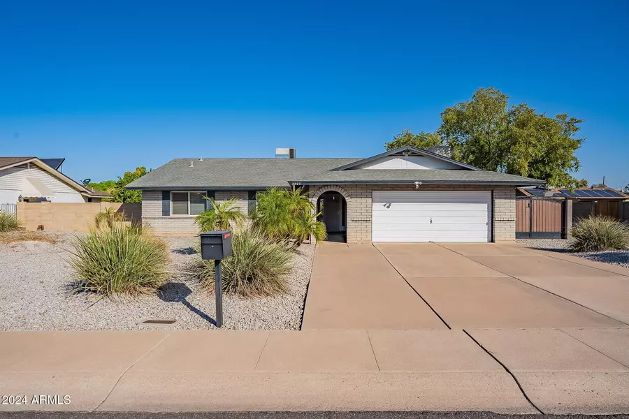 3702 W Phelps Road, Phoenix, AZ 85053