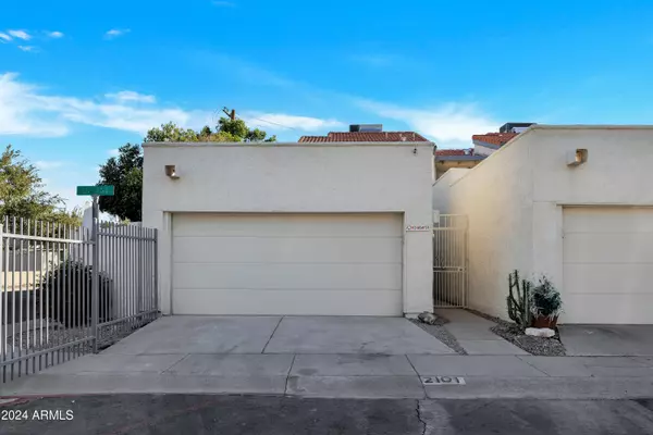 2101 W LANE Avenue,  Phoenix,  AZ 85021