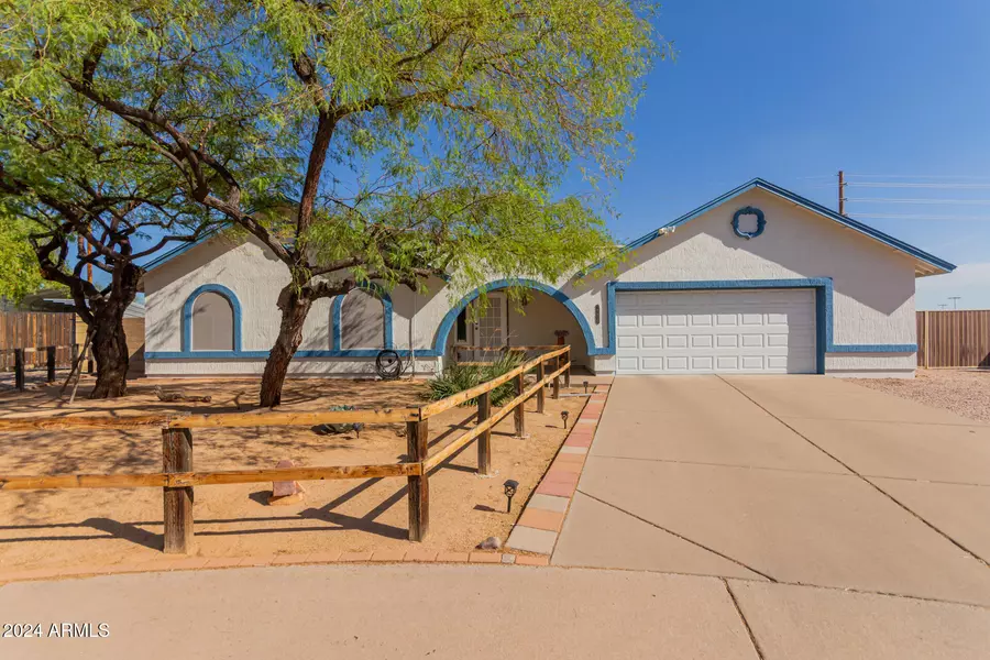 7556 E GLENCOVE Circle, Mesa, AZ 85207