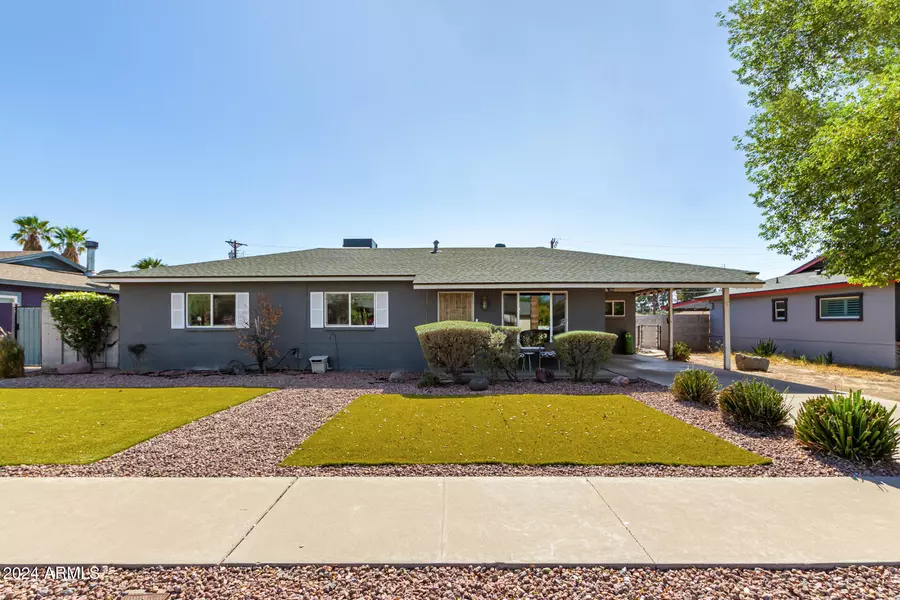 2715 E EDGEMONT Avenue, Phoenix, AZ 85008