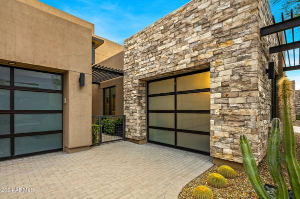 Scottsdale, AZ 85262,37200 N CAVE CREEK Road #1082