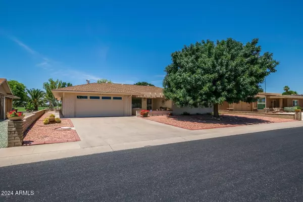 9715 W BRIARWOOD Circle, Sun City, AZ 85351