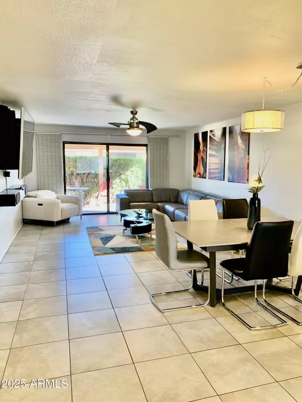 272 LEISURE WORLD --, Mesa, AZ 85206