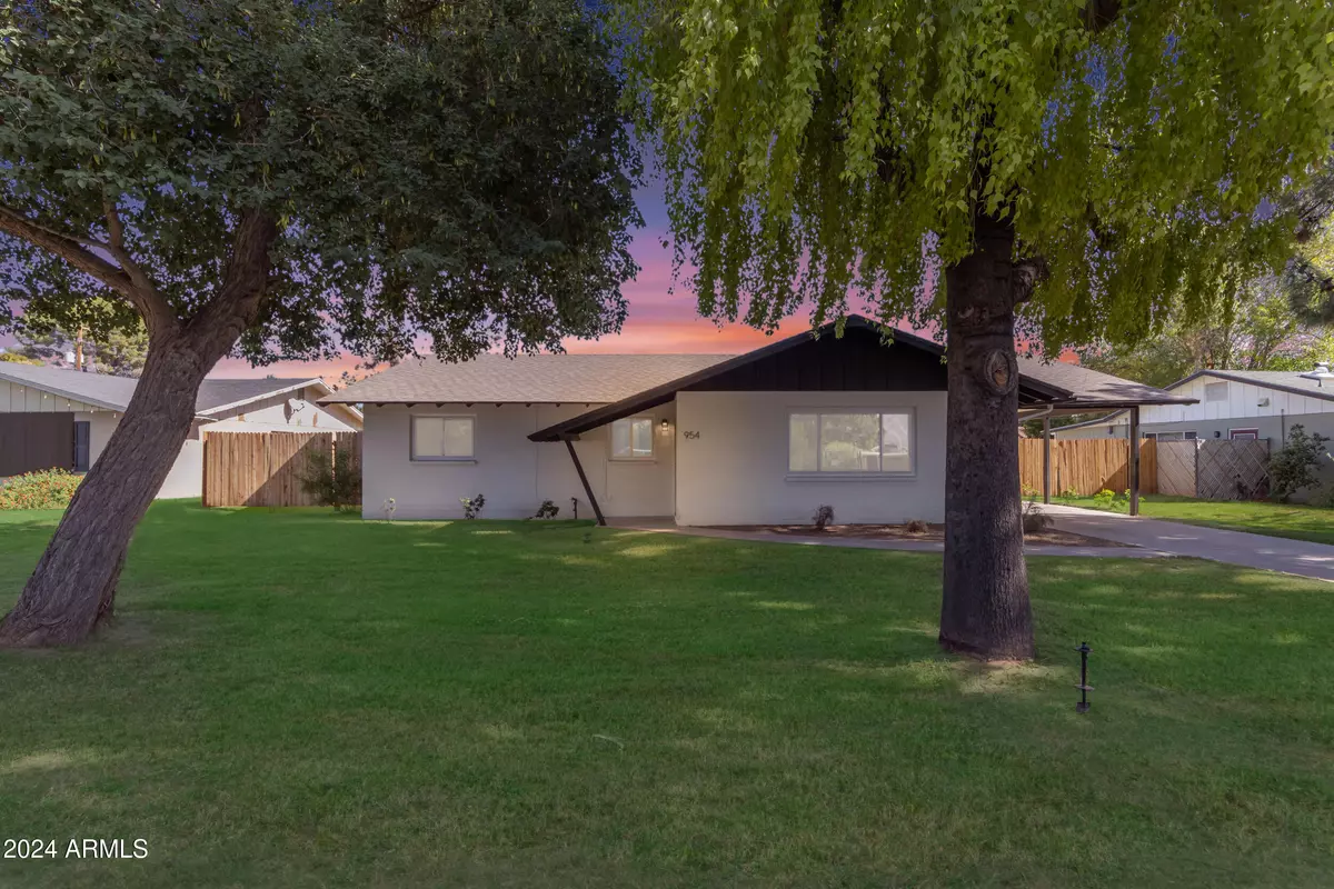 Mesa, AZ 85203,954 E 7TH Street