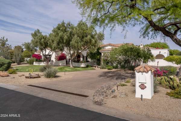 Paradise Valley, AZ 85253,5723 N WILKINSON Road