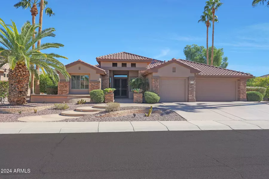 15751 W LINKSVIEW Drive, Surprise, AZ 85374