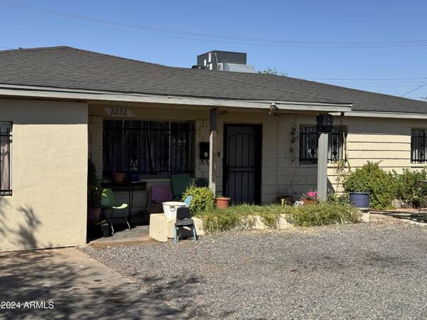 Phoenix, AZ 85041,2032 W PECAN Road