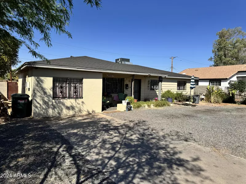 2032 W PECAN Road, Phoenix, AZ 85041