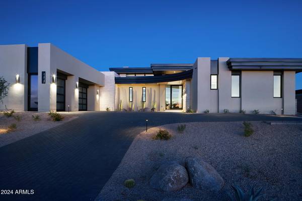 feature image of Discover Luxury Living | Solitude North Scottsdale