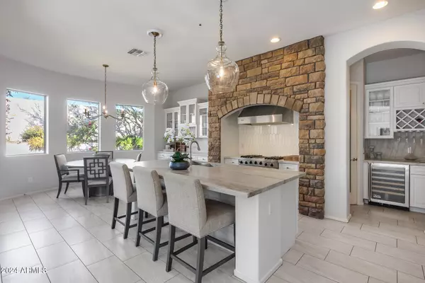 2340 W HORSETAIL Trail, Phoenix, AZ 85085