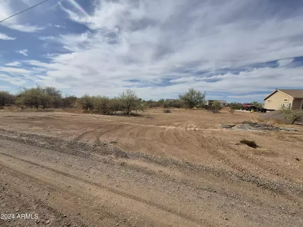 Wittmann, AZ 85361,32425 N 224TH Drive #-